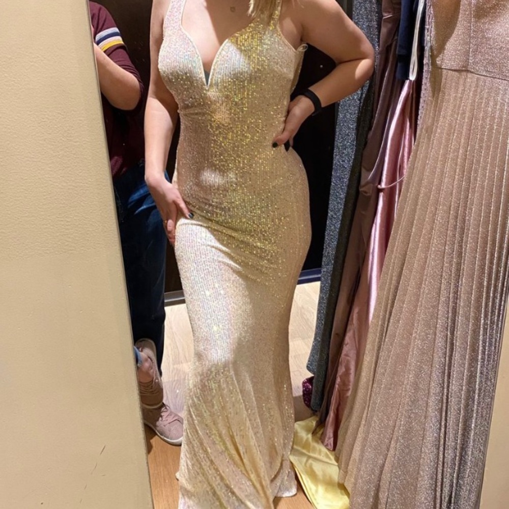 gorgeous cream, iridescent prom dress!!
